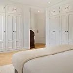 Апартаменти Miramar Attic By Feelfreerentals