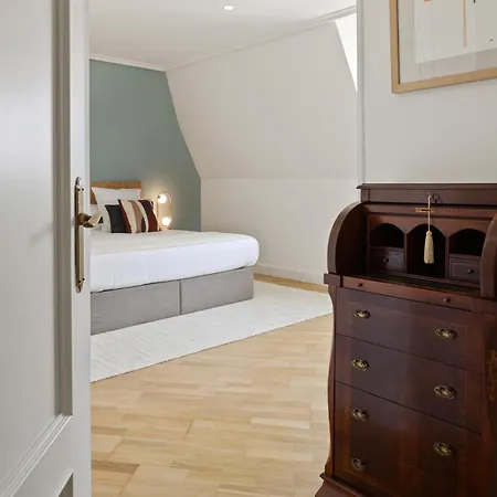 Miramar Attic By Feelfreerentals *