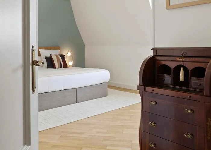 Miramar Attic By Feelfreerentals *