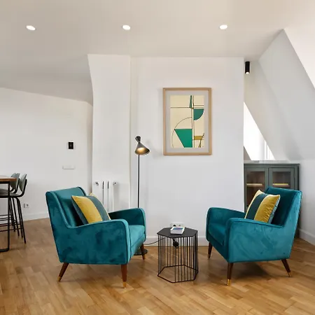 Miramar Attic By Feelfreerentals *