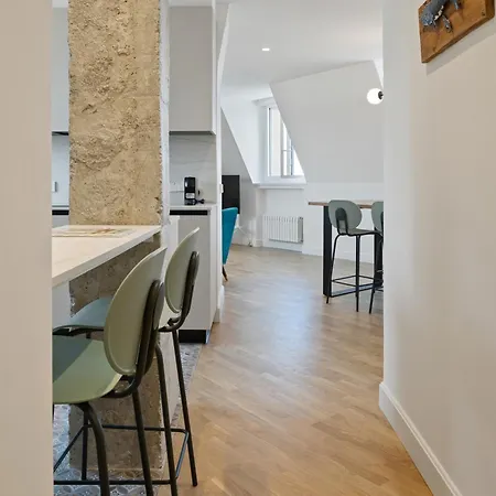 Miramar Attic By Feelfreerentals