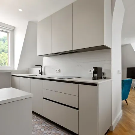Miramar Attic By Feelfreerentals Appartement