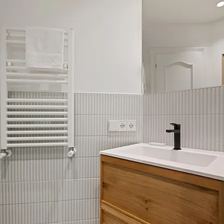 Appartement Miramar Attic By Feelfreerentals *