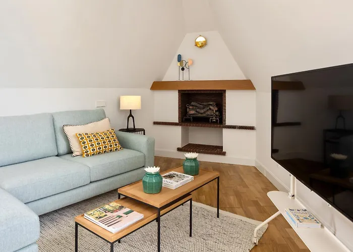 Miramar Attic By Feelfreerentals *