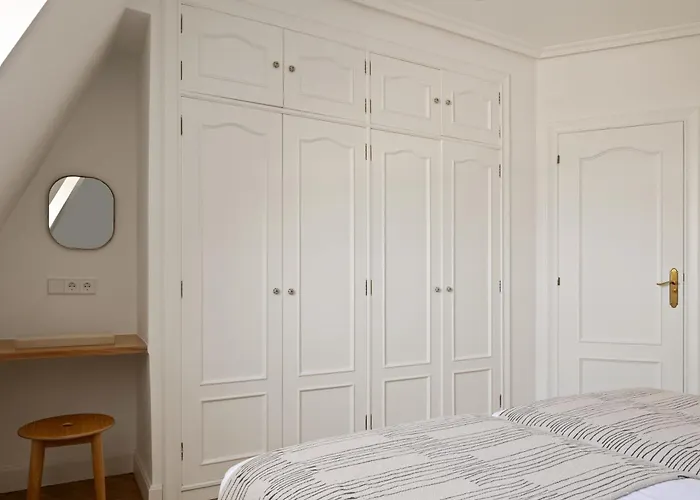 Miramar Attic By Feelfreerentals サン・セバスティアン