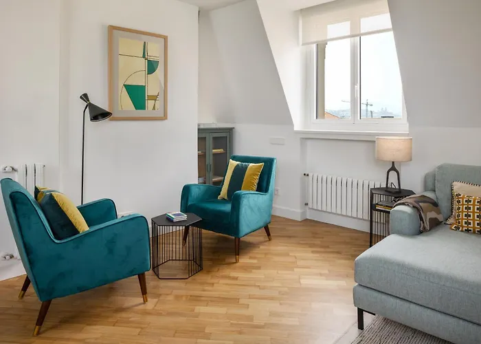 Appartement Miramar Attic By Feelfreerentals *